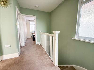 FIRST FLOOR LANDING